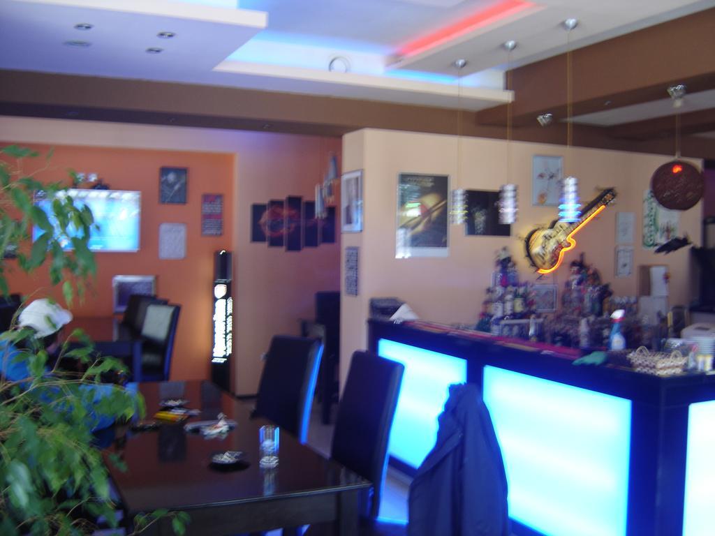 Central Park Family Hotel Καβάρνα Εξωτερικό φωτογραφία