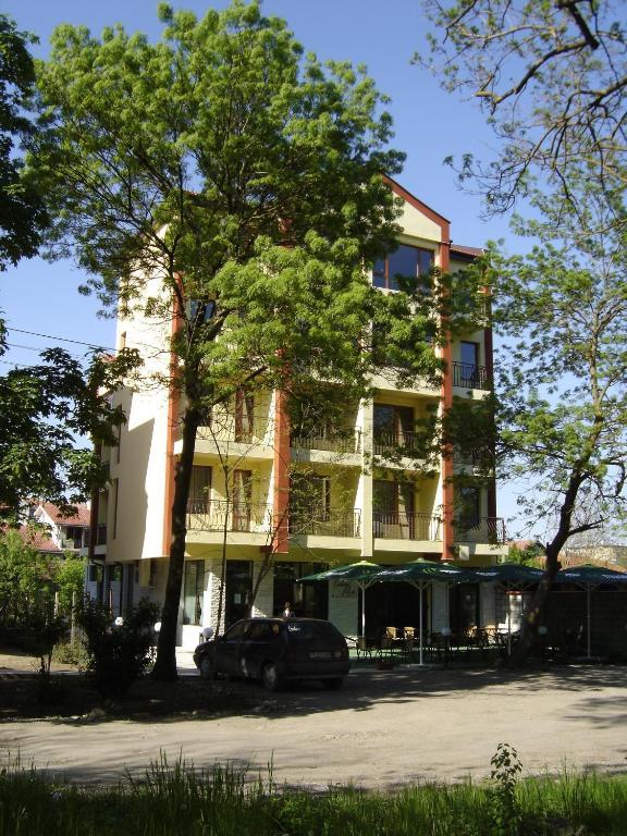 Central Park Family Hotel Καβάρνα Εξωτερικό φωτογραφία