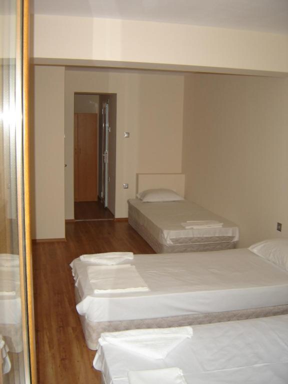 Central Park Family Hotel Καβάρνα Δωμάτιο φωτογραφία